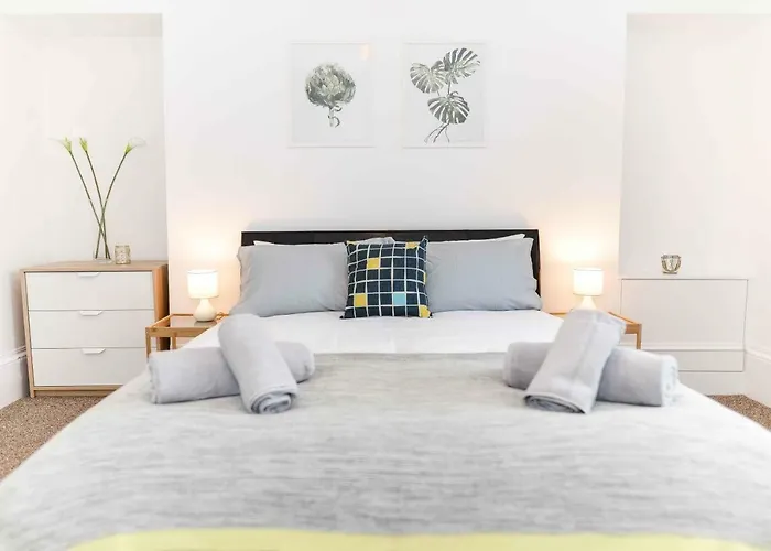 Stafford Modern Apartment